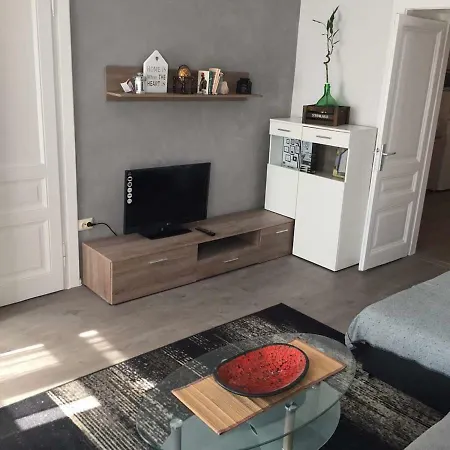Apartment Max 4 Stars Rijeka Exterior photo